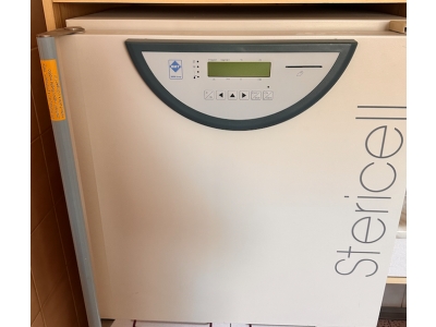 Horkovzdušný sterilizátor BMT Stericell 55 (vynikající stav)